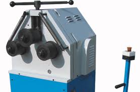 Трубогиб электрический роликовый BlackSmith ETB70-60 от компании Нова Механика